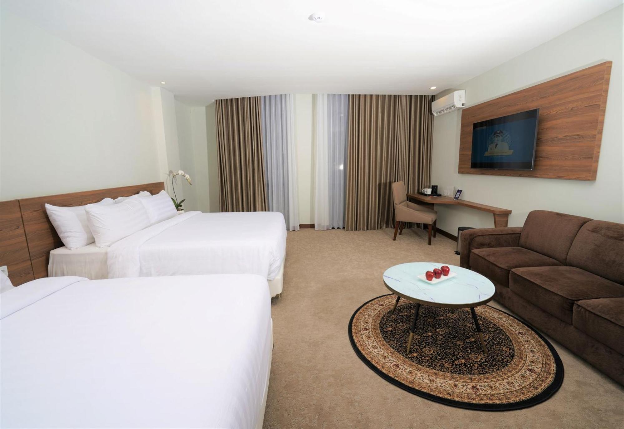 Aston Inn Pandanaran Semarang Exterior foto