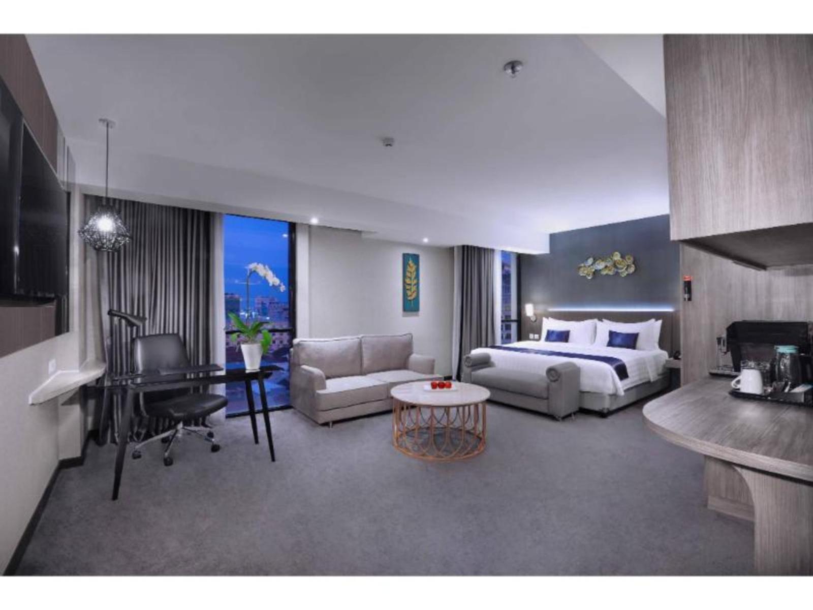 Aston Inn Pandanaran Semarang Exterior foto